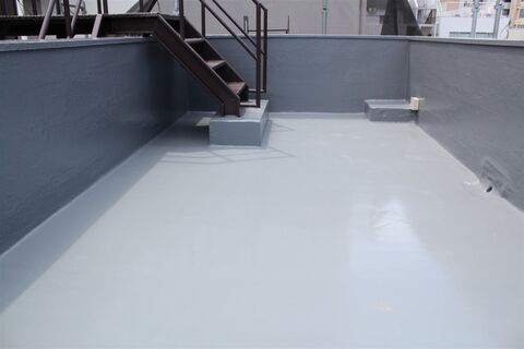 ウレタン防水を終えた屋上の床（イメージ）