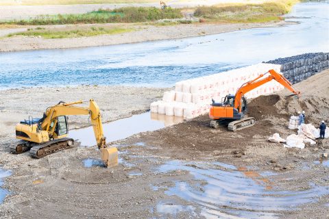 河川・護岸工事の現場（イメージ）