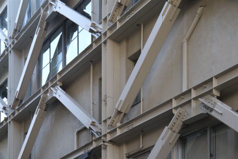 耐震補強工事の現場（イメージ）